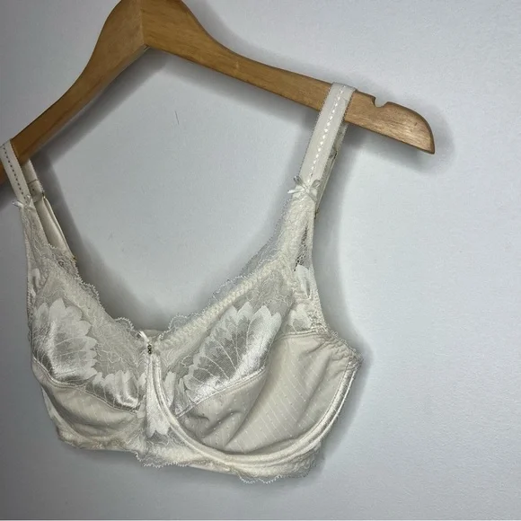 Amoena Aurelie Size 34D Wired Mastectomy Bra Lace & Gold Tone Detailing - Picture 5 of 15